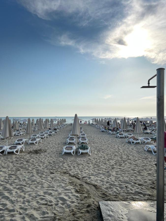 Don Robert Apartment Durrës Eksteriør bilde