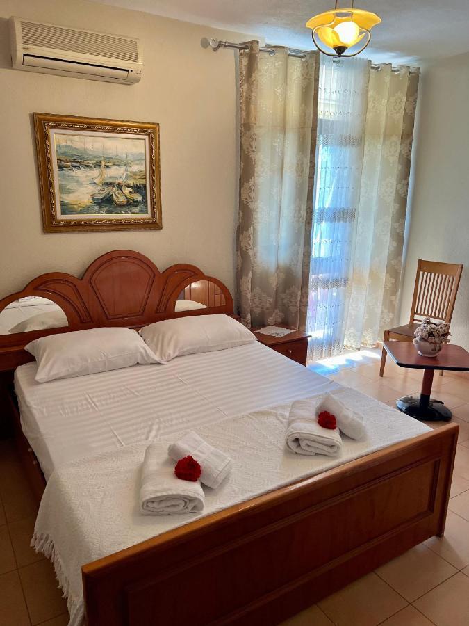 Don Robert Apartment Durrës Eksteriør bilde